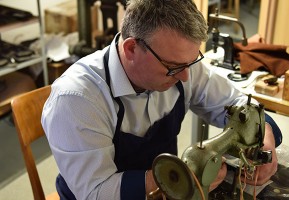 Everything is handmade in the Erzgebirge - suitable for your hand.